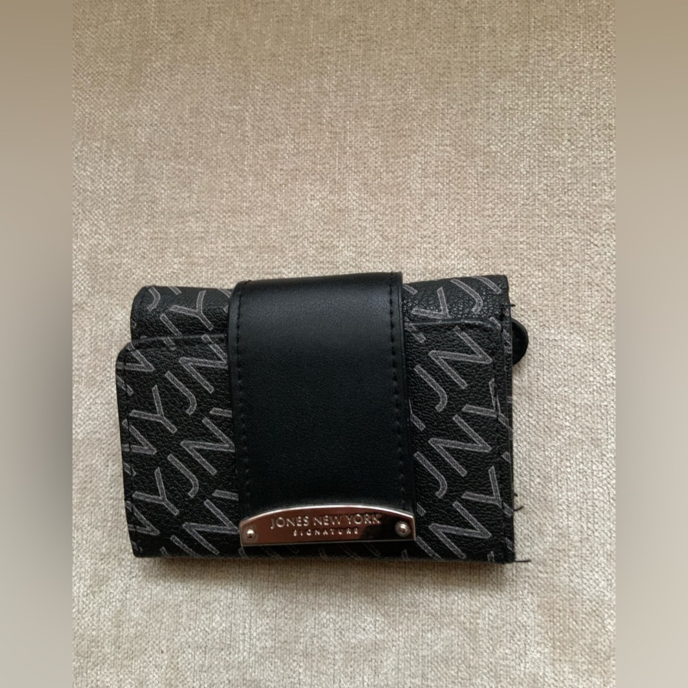 Jones New York Black and Gray Key Holder